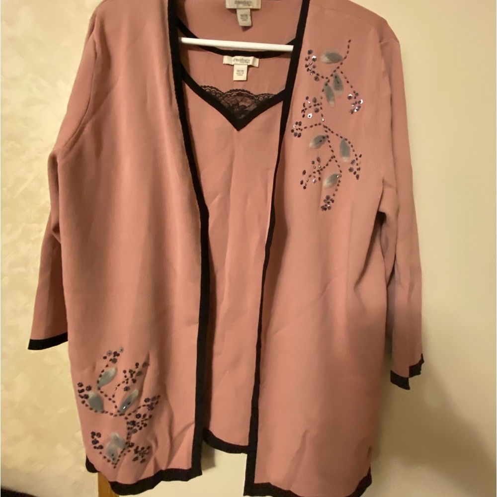 NWOT DRESSBARN SIZE 18/20. 2 piece DRESS SWEATER.